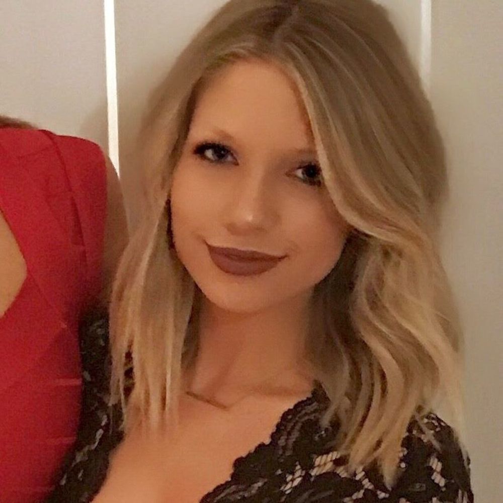 Meet your Posher, Christina